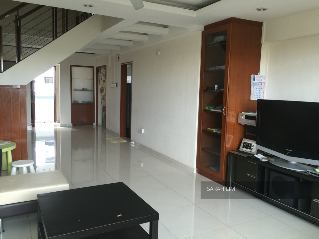 Blk 230 Hougang Avenue 1 (Hougang), HDB Executive #107064342